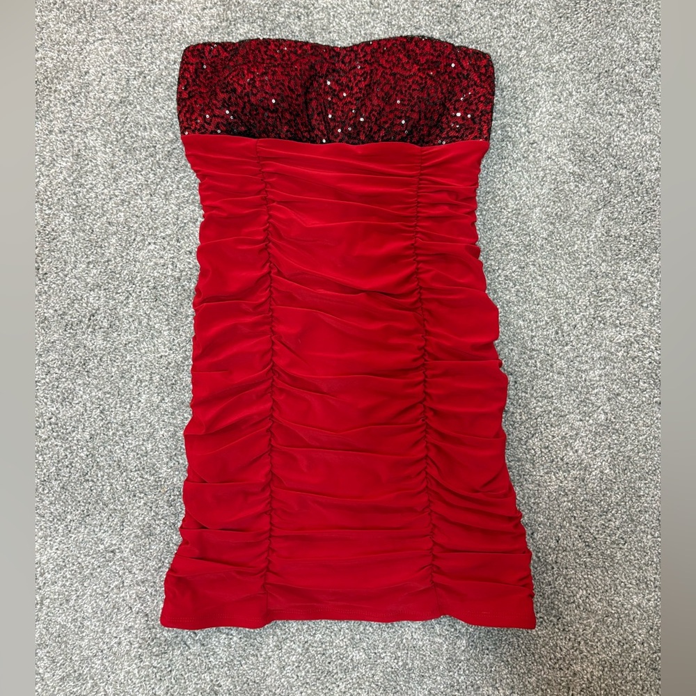 Wishes Wishes Wishes Strapless Red Sequin Dress